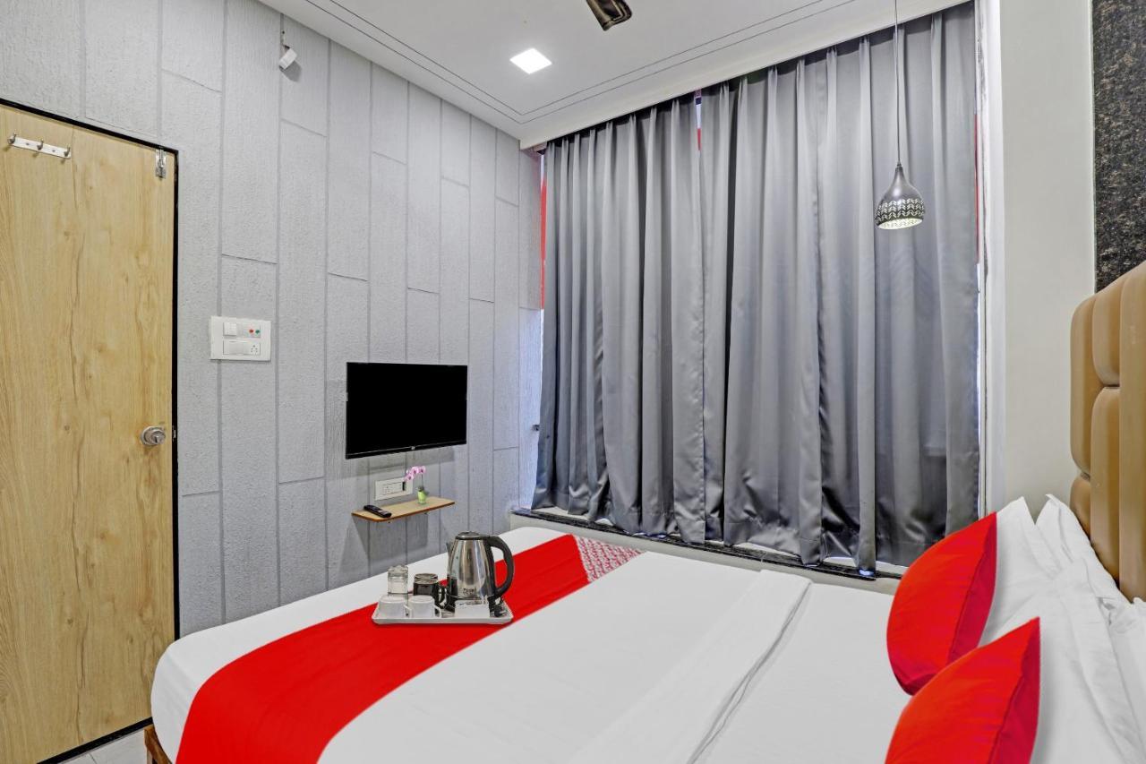 Hotel O Royal Orbit 苏拉特 外观 照片