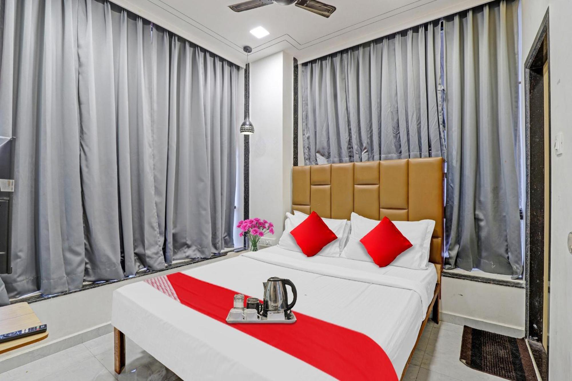 Hotel O Royal Orbit 苏拉特 外观 照片