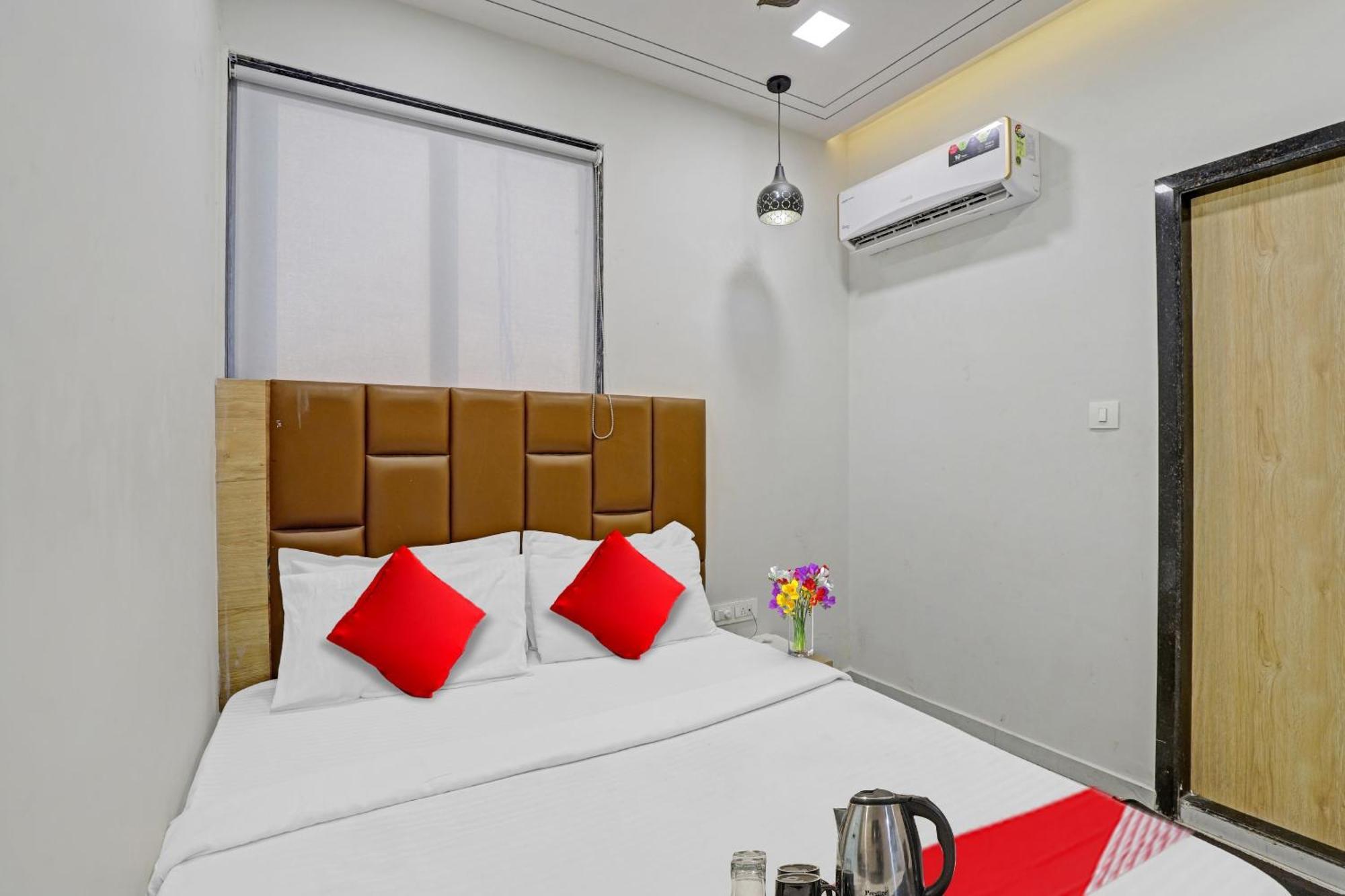 Hotel O Royal Orbit 苏拉特 外观 照片