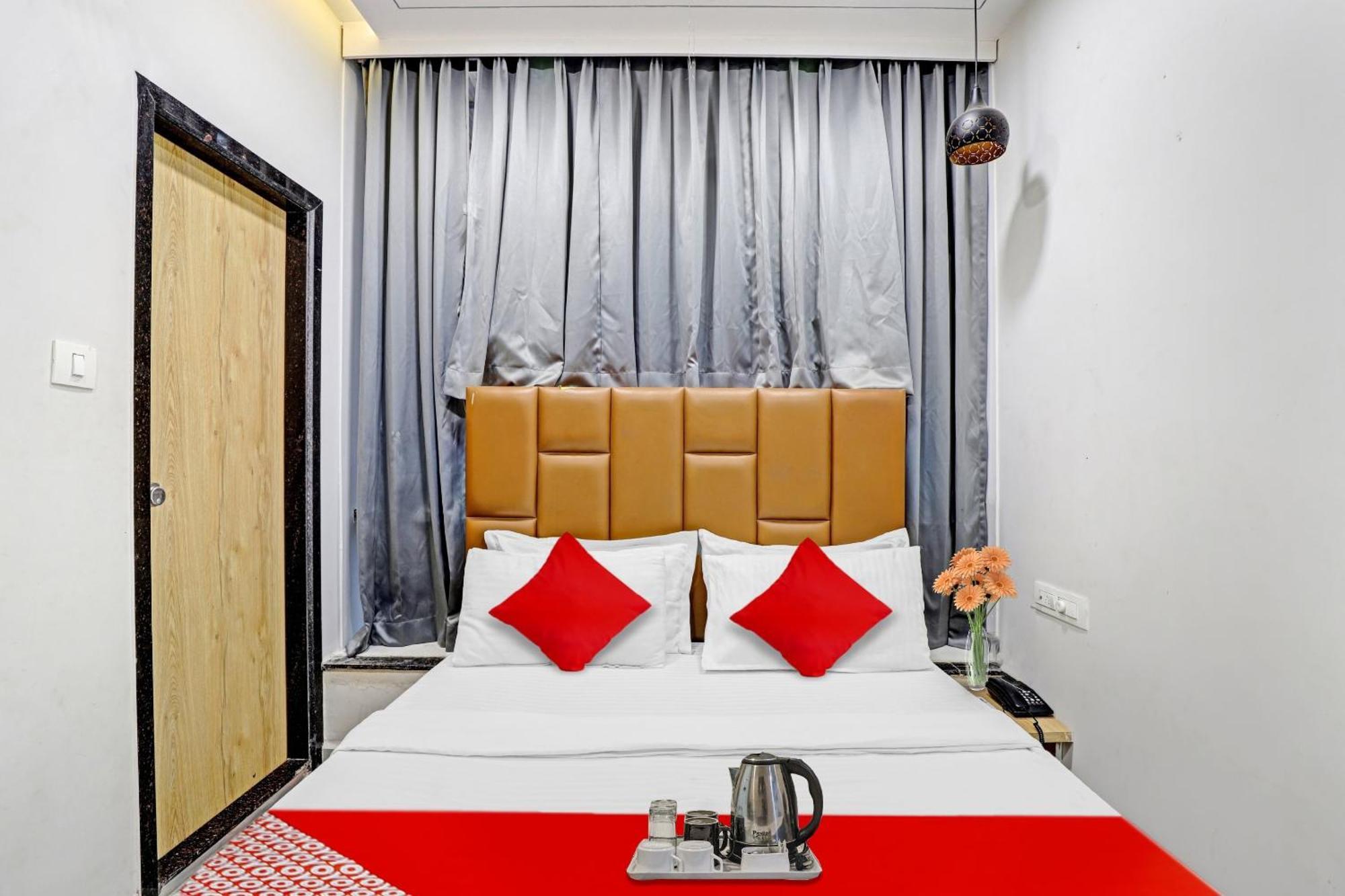 Hotel O Royal Orbit 苏拉特 外观 照片